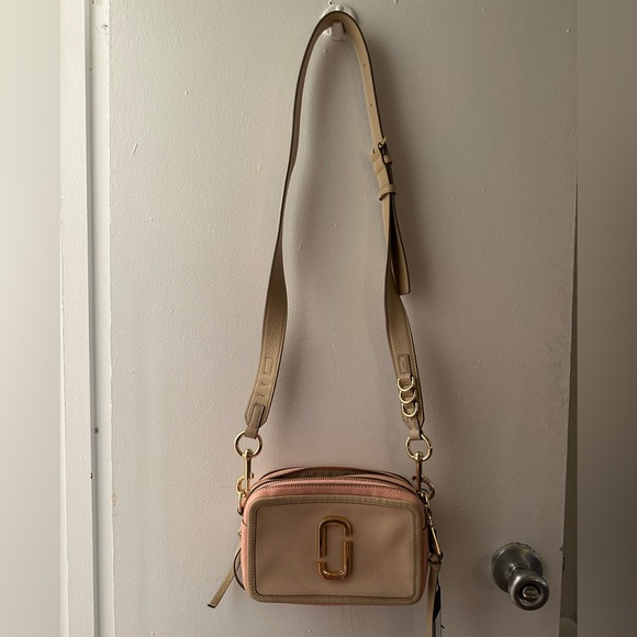 Marc Jacobs Bags Marc Jacobs Softshot Leather Crossbody Bag Poshmark